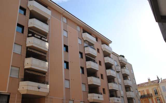 Отель Riviera Eden Palace вид на фасад