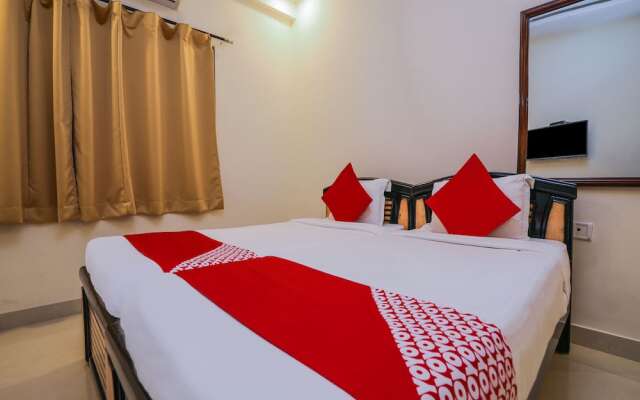 OYO 15928 Hotel Midtown
