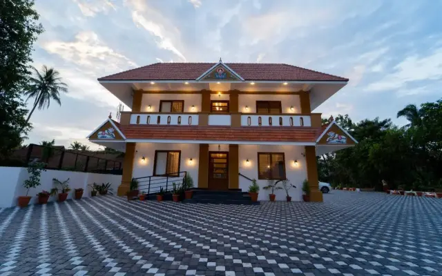 Treebo West Fort Divine – Near Padmanabhaswamy Temple