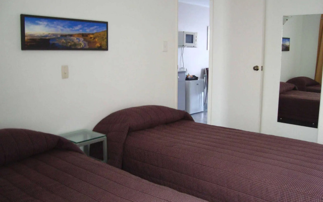 Aywon Motel