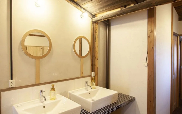 Fukuoka Guesthouse SHIP - Hostel
