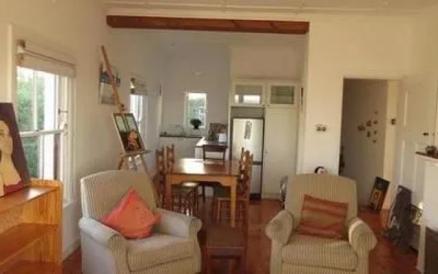 Kalk Bay Backpackers - LymeHaven
