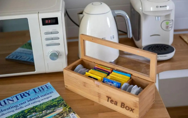 Sea Breeze Ark 900 Boat
