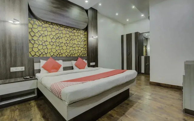 Savoy Hotel By OYO Rooms