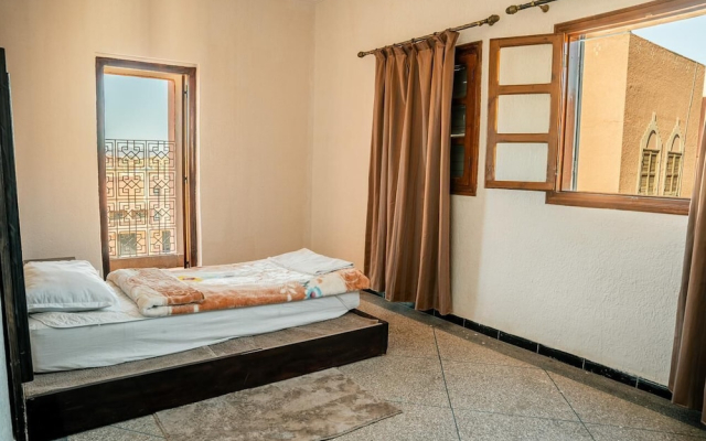 Asafar Apartments & Hostel