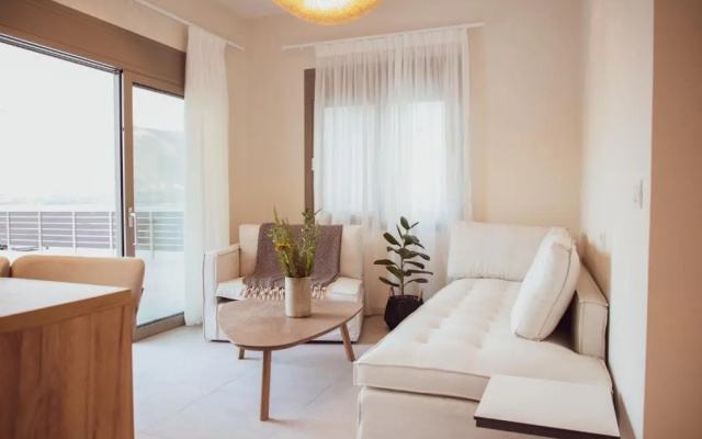 Plataria Sunrise Resort