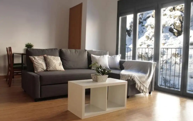 Vista Canillo Apartments