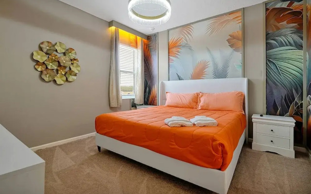 Luxury and Sophisticated 15 BR Ensuite