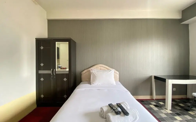 Beauty Spacious Studio Room At Pinewood Apartment Jatinangor