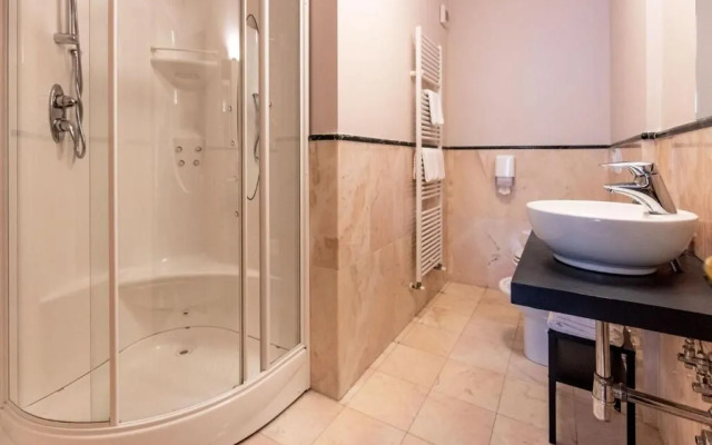 Gardone Palace Hotel