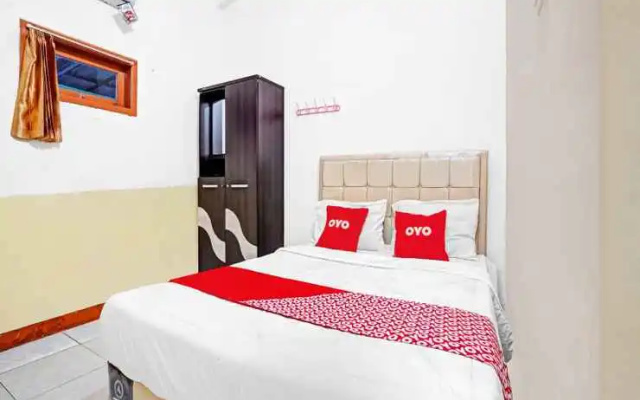 OYO 90648 Kusnan Guest House Syariah