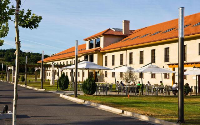 Отель Oca Golf Balneario Augas Santas Испания, Пантон - отзывы, цены и фото номеров - забронировать отель Oca Golf Balneario Augas Santas онлайн вид на фасад
