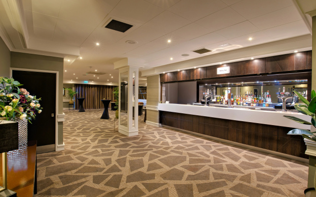 DoubleTree by Hilton London - Ealing Hotel