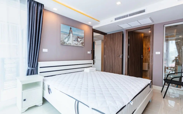 Centara Grand Avenue by Pattaya Holiday