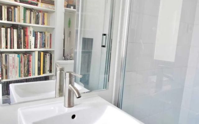 Very Nice Apartment Between Pigalle And Montmartre