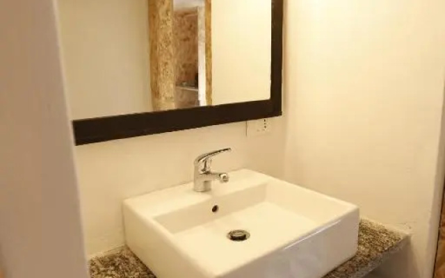 Tiny Apartment Next to Rho Fair Milan with Parking