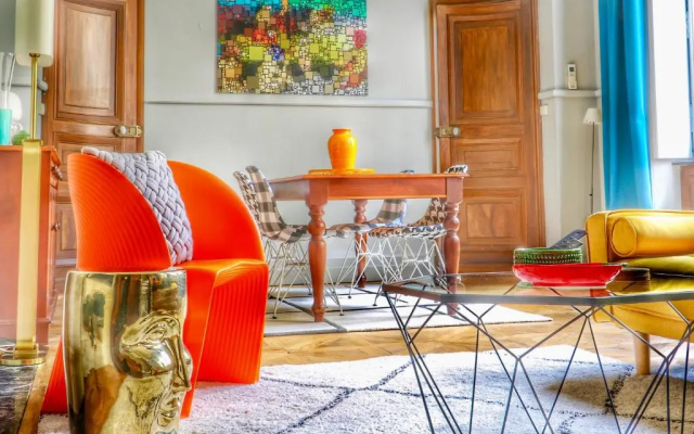 CARCASSONNE HISTORIC DUPLEX 4 star air conditioned APARTEMENT d`ÉGLANTINE