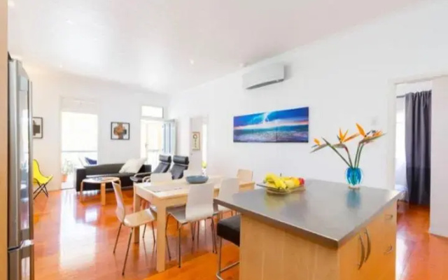 Sunny Home - near West End Cafe's, South Bank & City