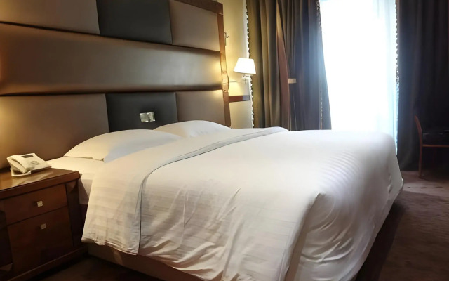 Abjad Crown Hotel