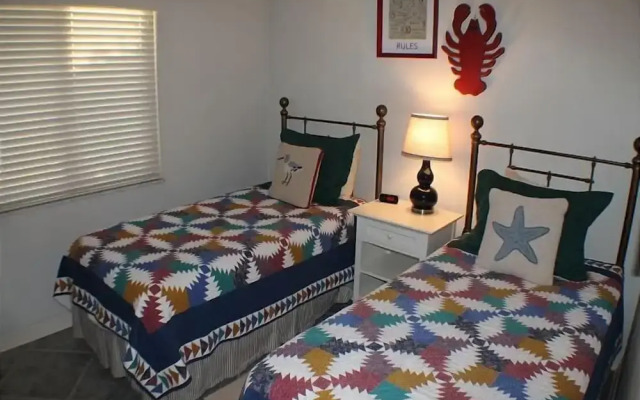 Summerhouse 228 2 Bedroom Condo by RedAwning