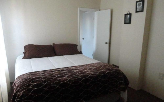 Lamplighter Cabins & Suites