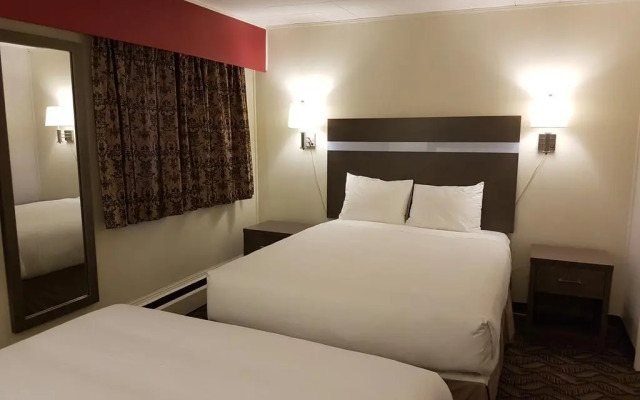 Holiday Motel & RV Resort