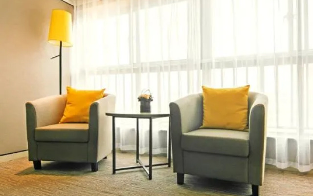 Homeinn Plus Hotel (Kunshan International Exhibition Center Huaqiao Subway Station)