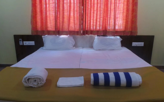Meera Motels & Residency