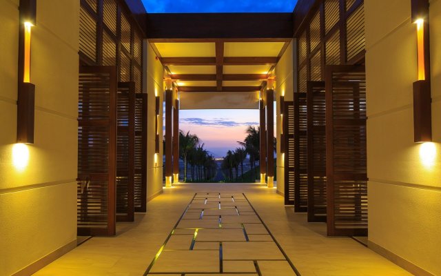 Отель Fusion Resort Cam Ranh Вьетнам, Кам Лам - 2 отзыва об отеле, цены и фото номеров - забронировать отель Fusion Resort Cam Ranh онлайн вид на фасад