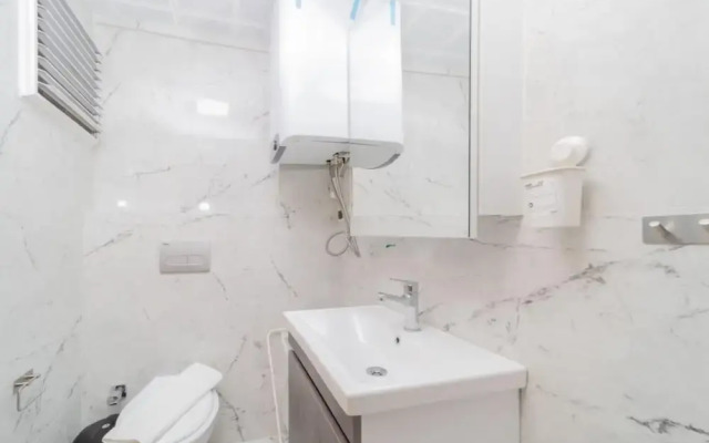 Exquisite Flat With Shared Pool in Kepez