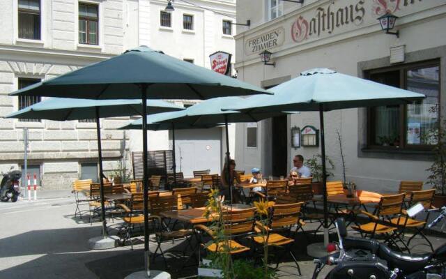 Отель Gasthaus Hinterbrühl Австрия, Зальцбург - отзывы, цены и фото номеров - забронировать отель Gasthaus Hinterbrühl онлайн вид на фасад