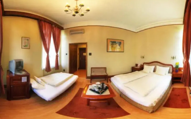 Hotel Omnibusz