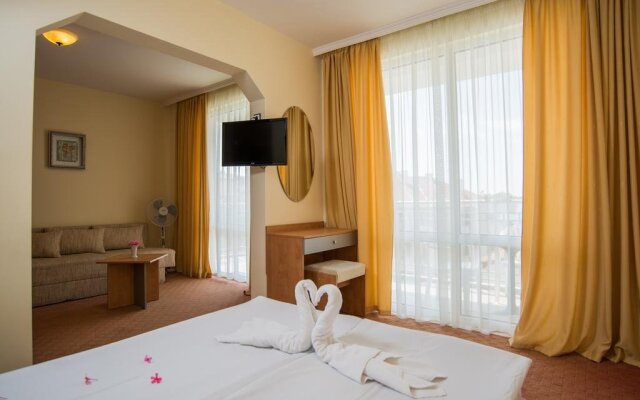 Nassi Hotel комната для гостей
