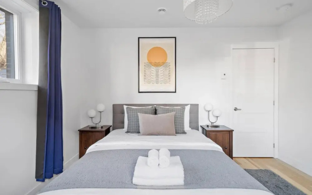 Brand New Contemporary 2-bedroom Apartment