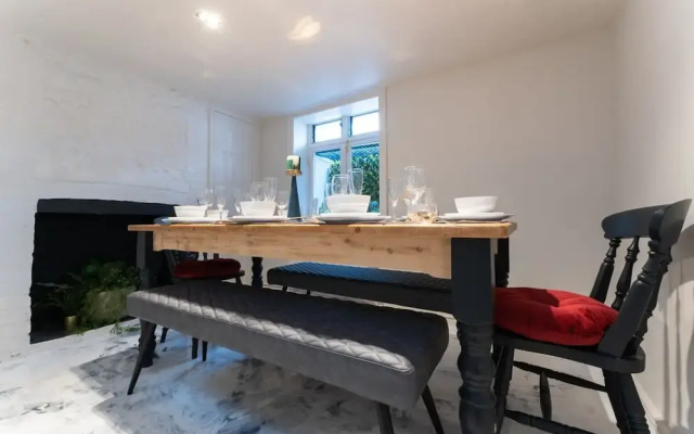 Host Stay Luxe on Margaret Street