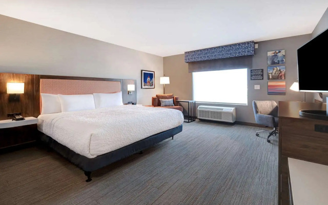 Hampton Inn by Hilton Crown Point