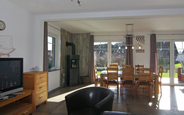 Komfortables Ferienhaus in Friedrichskoog-spitze