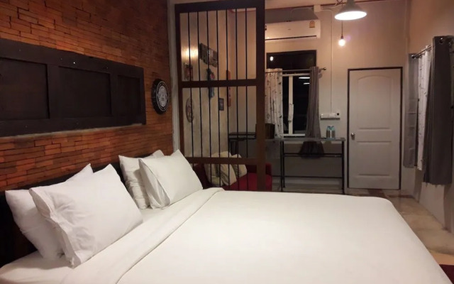 Baan Hotelier Resort