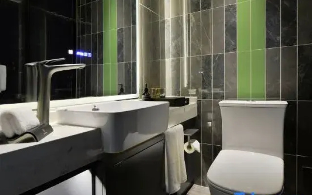 MEHOOD R HOTEL （Xi'anThe Bell Tower NorthAnyuanmen subway station）