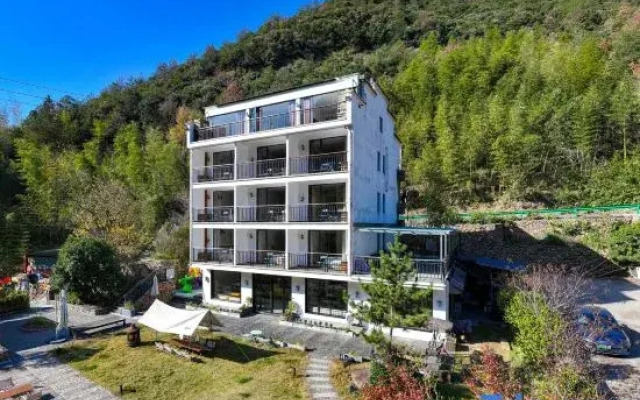Guchi · Mountain Wilderness Boutique Hotel