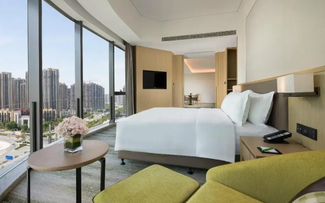 Holiday Inn Zhengzhou Riverside by IHG
