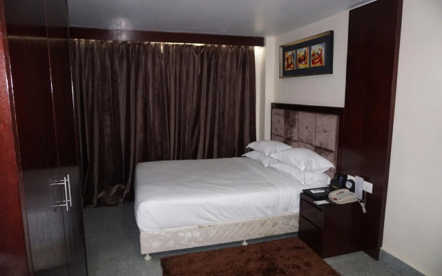 Hotel The Raso