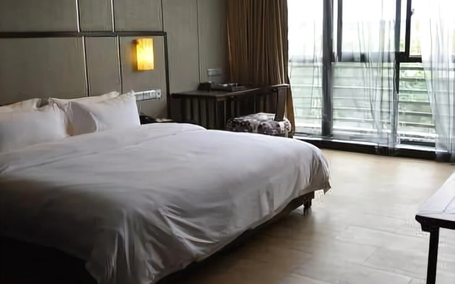 9 Hotel