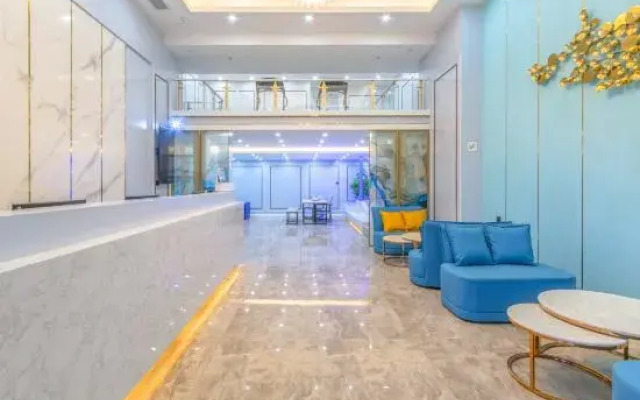 Ibis Styles Hotel (Kunming High-tech Zone Wuyue Plaza)