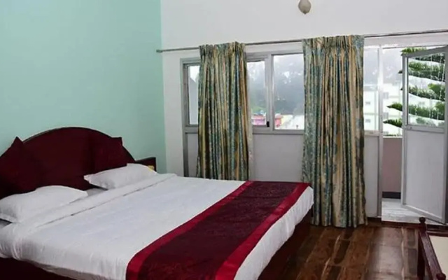 Fabhotel Eden Garden