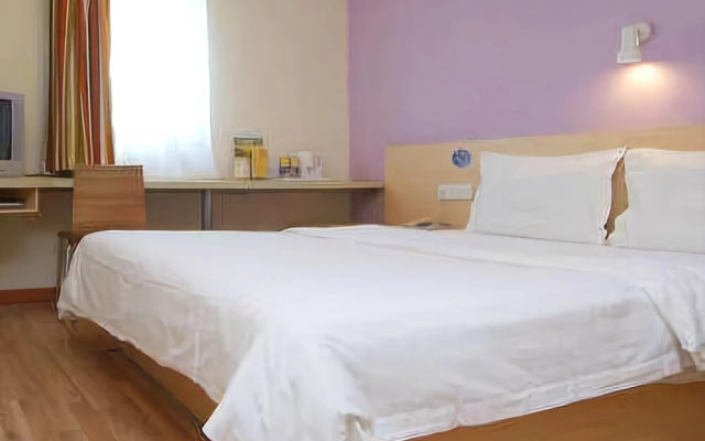 7 Days Hotel