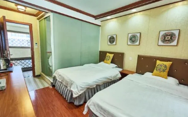 Zuimei Fenghuang Boutique Riverside Guesthouse