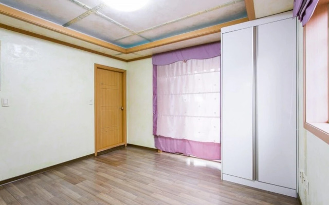 Hwaseong Yeoulteo Pension(여울터펜션)