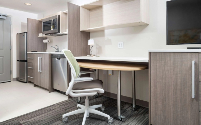 Home2 Suites by Hilton Newark Airport