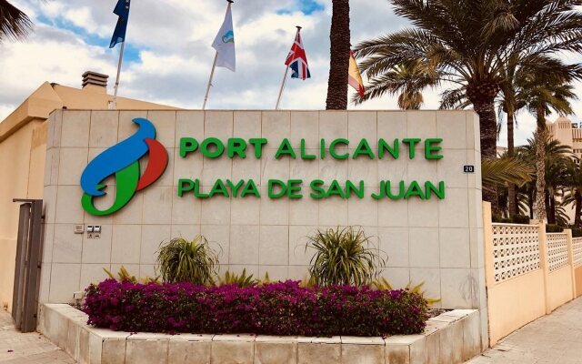 Hotel Port Alicante вид на фасад